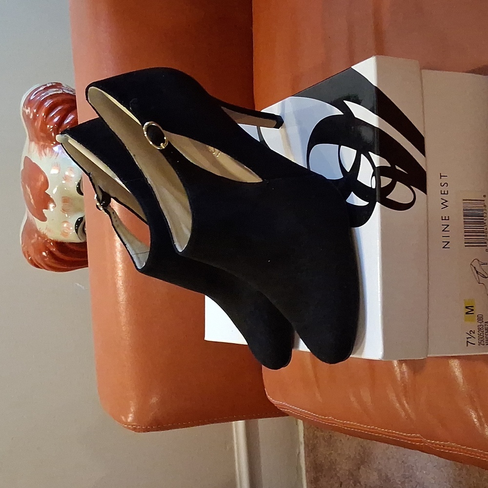 NWOT-Nine West Black Ankle Booties